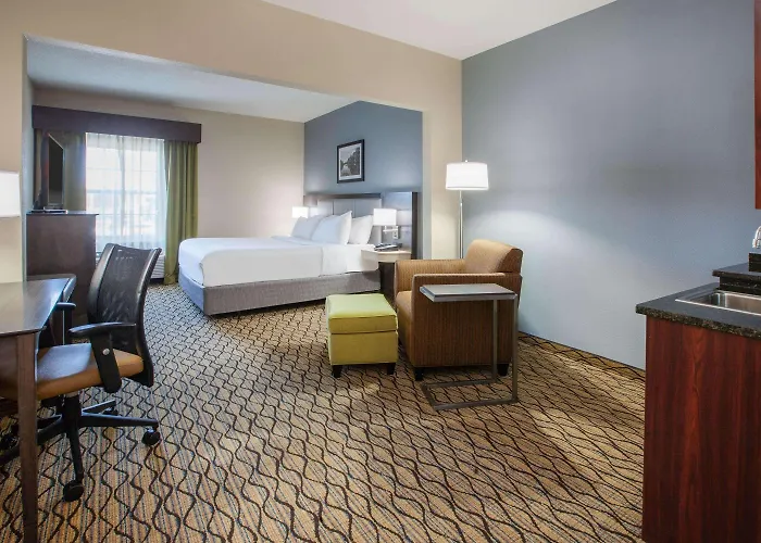 Wingate By Wyndham Roseville/Detroit