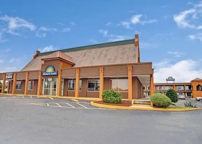 Days Inn By Wyndham Benson