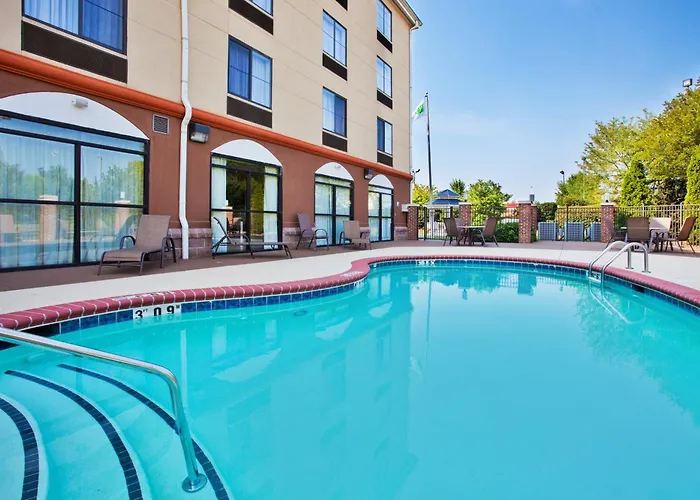 Holiday Inn Express & Suites Charlotte-Concord-I-85 By Ihg