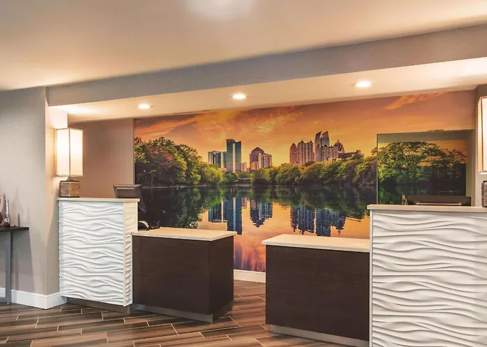 La Quinta By Wyndham Atlanta Perimeter Medical
