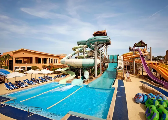 Coral Sea Aqua Club Resort