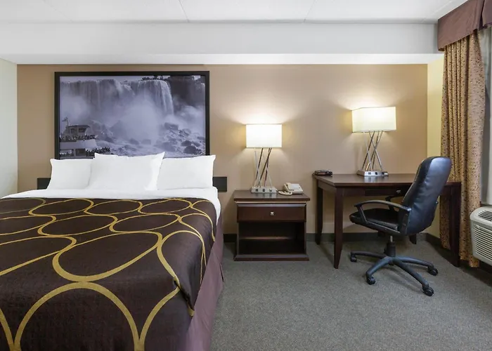 Super 8 By Wyndham Niagara Falls By The Falls