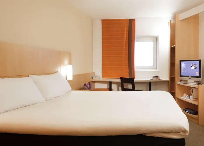 Ibis Cardiff Centre