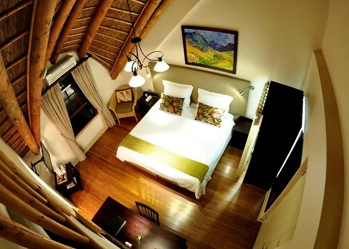 Oakhurst Hotel