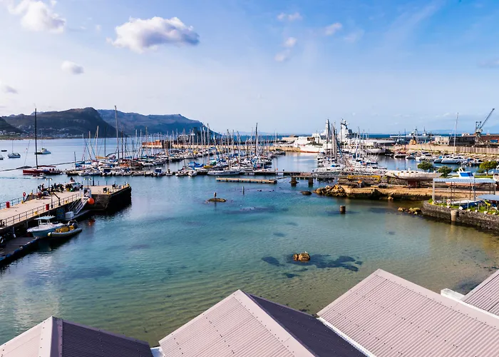 Simon'S Town Quayside Hotel