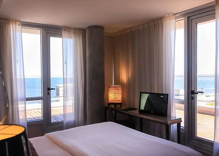 AXSUR Design Hotel