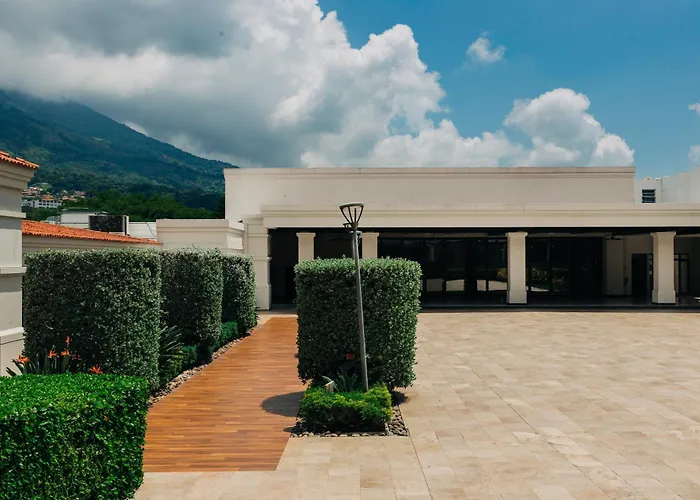 Crowne Plaza San Salvador, an IHG Hotel