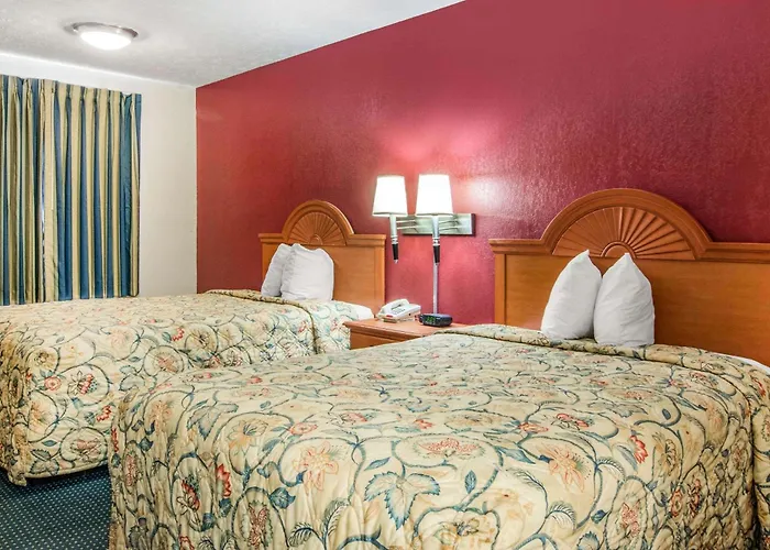 Rodeway Inn La Grange East