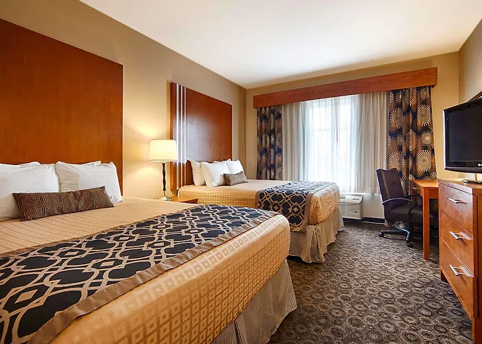 Best Western Plus Rose City Conference Inn