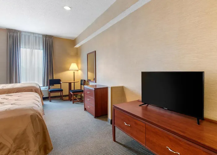 Quality Inn & Suites Benton - Draffenville
