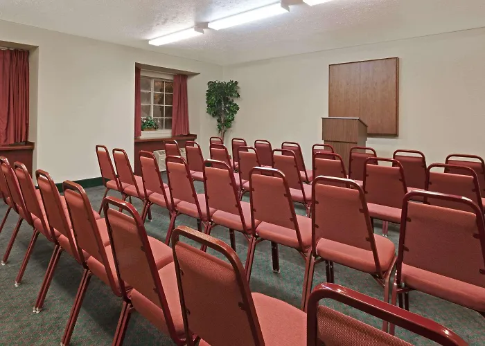 Microtel Inn & Suites By Wyndham Brandon