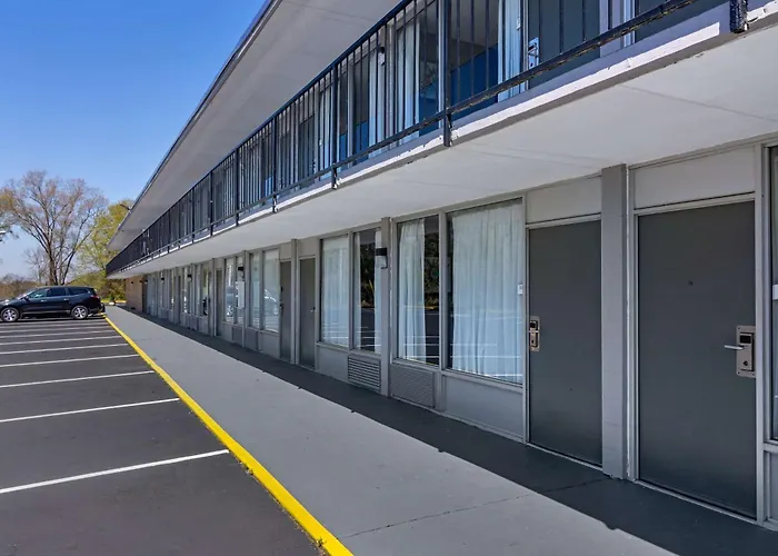 Quality Inn & Suites Cartersville South