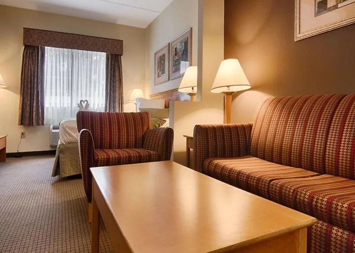 Best Western Plus Newport News