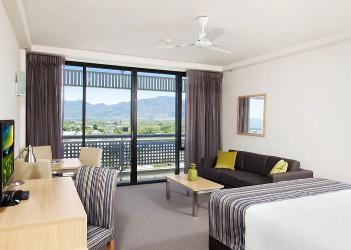 Rydges Esplanade Resort Cairns