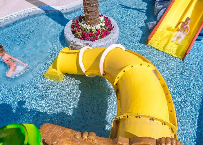 Hotel Oasis Park Splash