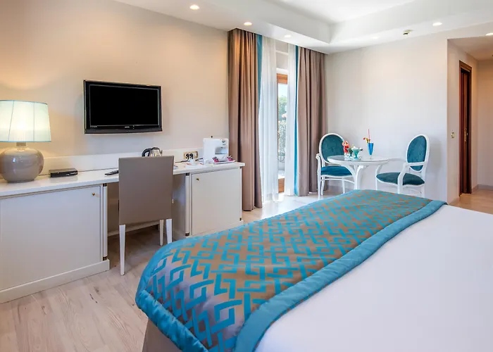 Nastro Azzurro Resort