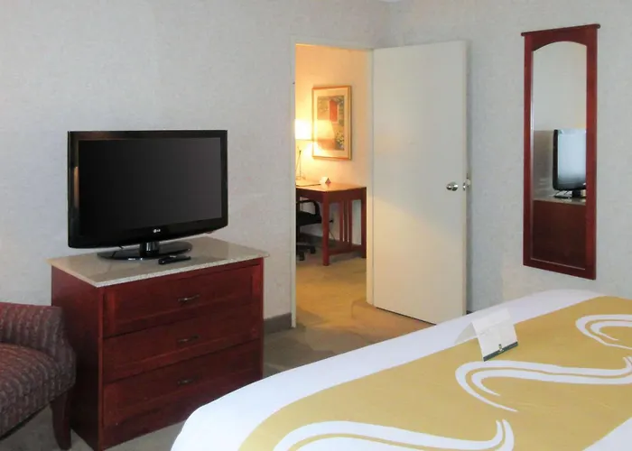 Quality Inn & Suites Albuquerque Midtown - University Area