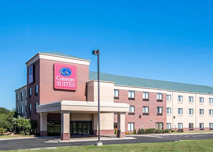 Comfort Suites Speedway - Kansas City