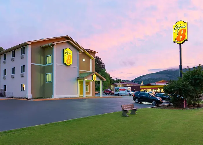 Super 8 By Wyndham Chattanooga Lookout Mountain Tn