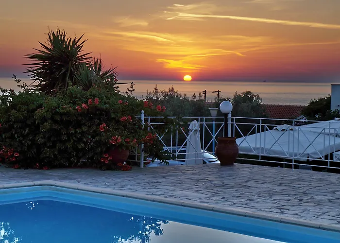 Akti Hotel & Apartments