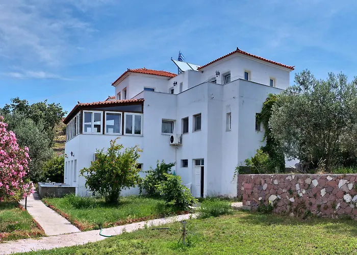 Akti Hotel & Apartments