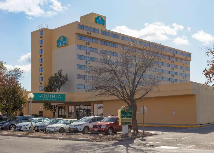 La Quinta By Wyndham Secaucus Meadowlands