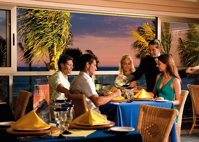 Hotel Riu Emerald Bay