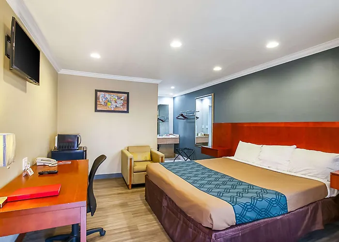 Econo Lodge San Bernardino I-215