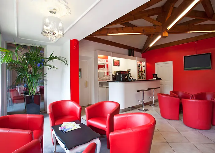 Logis Hotel Noemys Pont De L'Etoile