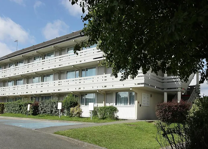Brit Hôtel Dinan - Taden