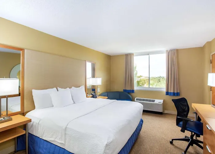 La Quinta By Wyndham Sarasota Downtown