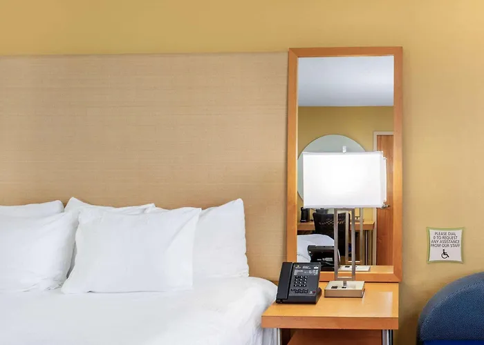 La Quinta By Wyndham Sarasota Downtown