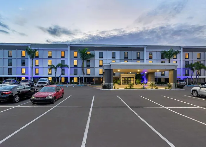 Comfort Inn & Suites St Pete - Clearwater International Airport