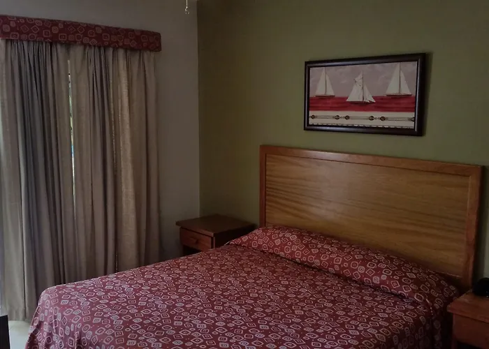 New Garden Hotel