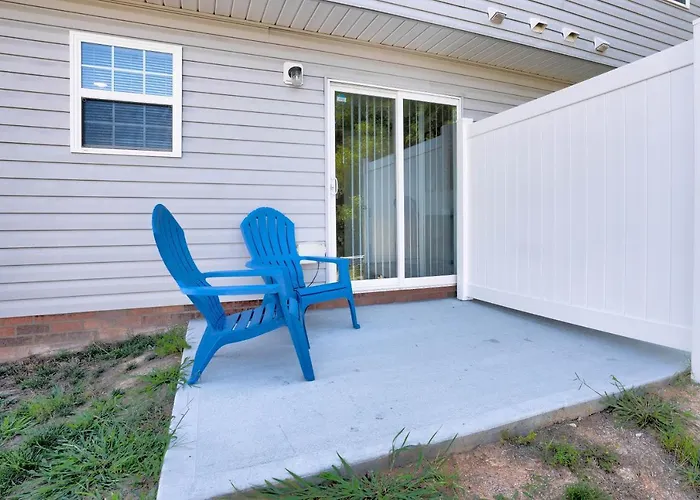 Kannapolis Elegant Townhouse - Pet Friendly