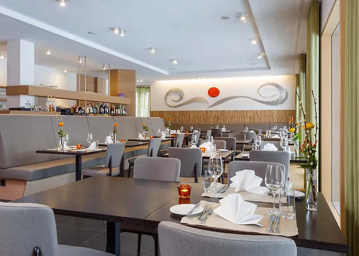 Newstar Hotel