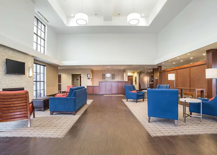 Comfort Suites Airport-University