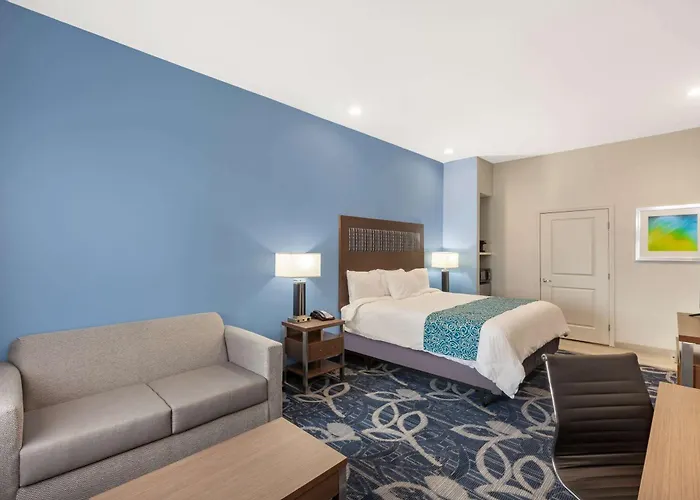Baymont By Wyndham Houston Hobby Airport