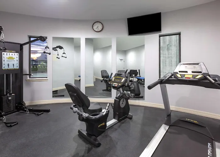 Baymont By Wyndham Houston Hobby Airport
