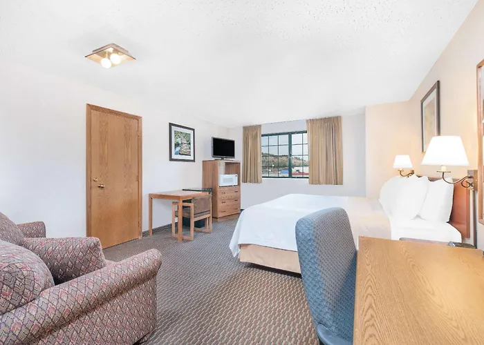 Days Inn By Wyndham West Rapid City