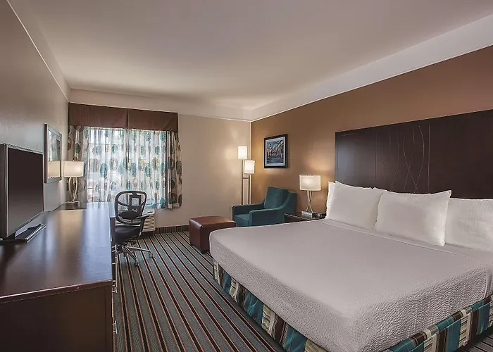 La Quinta By Wyndham Bakersfield North
