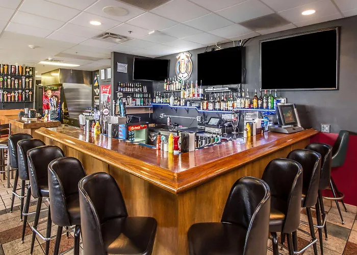 Comfort Inn&Suites Buffalo Airport