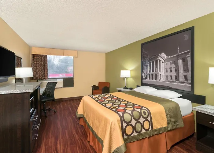 Super 8 By Wyndham Raleigh North East