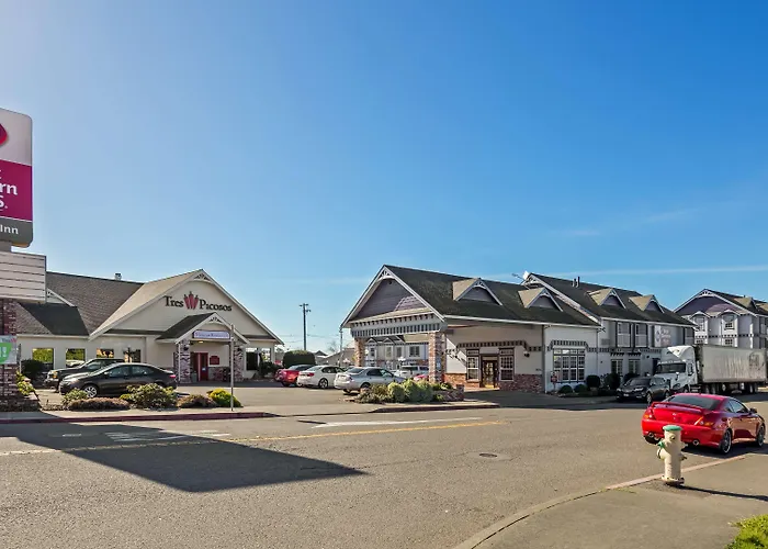 Best Western Plus Bayshore Inn