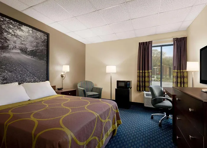 Super 8 By Wyndham Liverpool/Syracuse North Airport