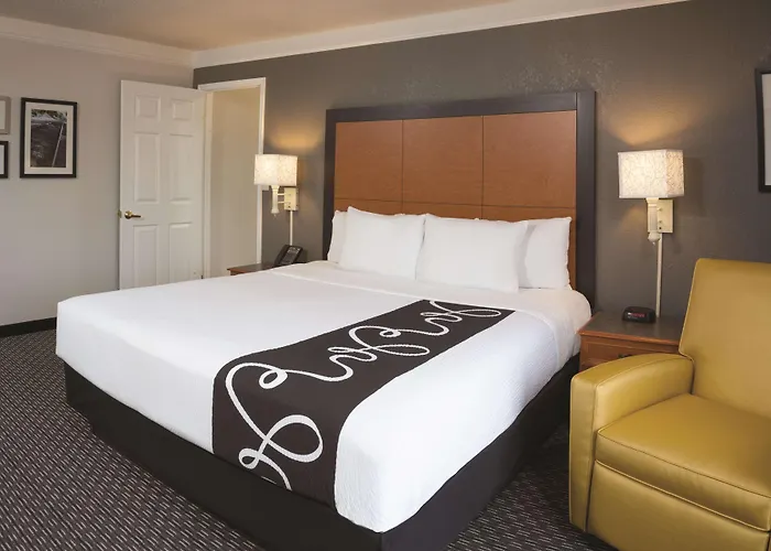 La Quinta Inn & Suites By Wyndham Ventura