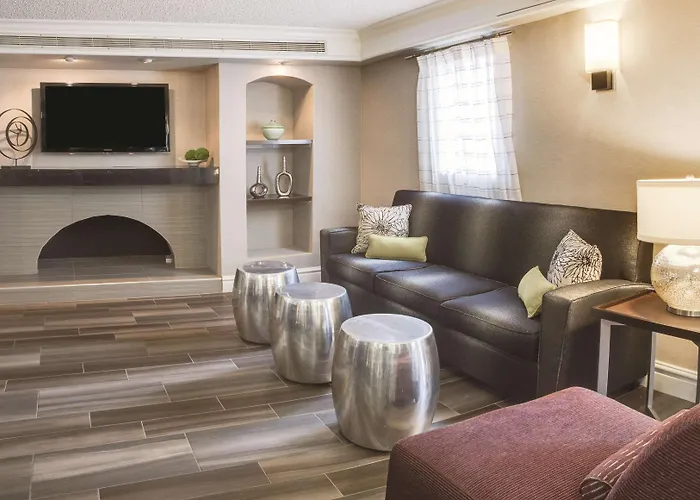 La Quinta Inn & Suites By Wyndham Ventura