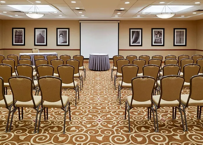 Clarion Hotel Portland Airport Me