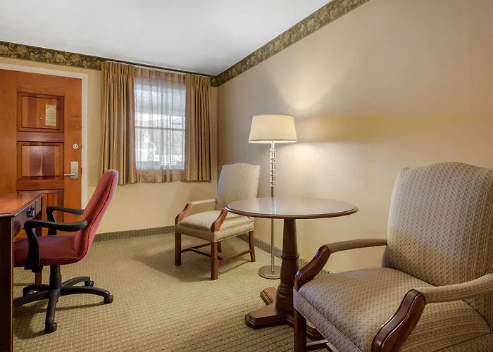 Quality Inn Breeze Manor