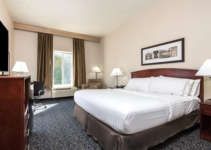 Holiday Inn Express & Suites Philadelphia - Mt Laurel By Ihg